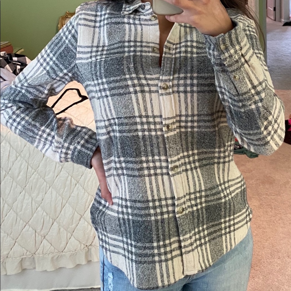 American eagle grey and white plaid flannel